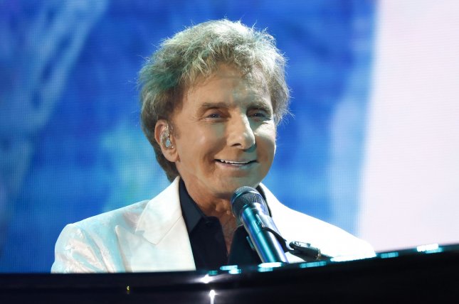 Barry Manilow tests positive for COVID-19, misses opening night of 'Harmony' musical