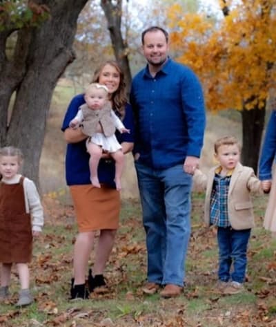 Josh and Anna Duggar and Fam