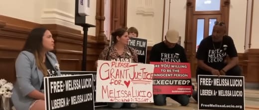 Melissa Lucio support protesters