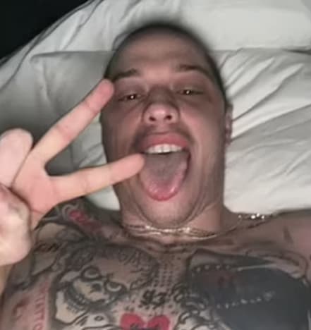 Pete Davidson in Bed