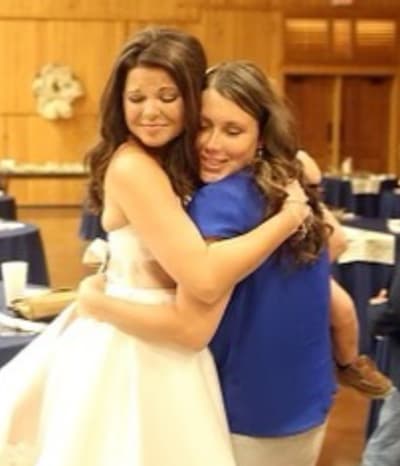 Amy Duggar Hugs Anna Duggar