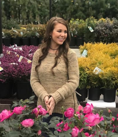 Jana Duggar with Flowers