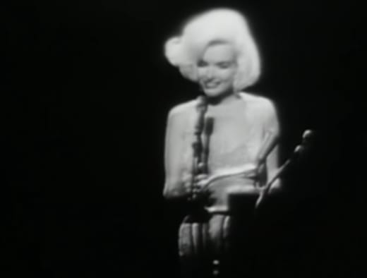 Marilyn Monroe sings in 1962