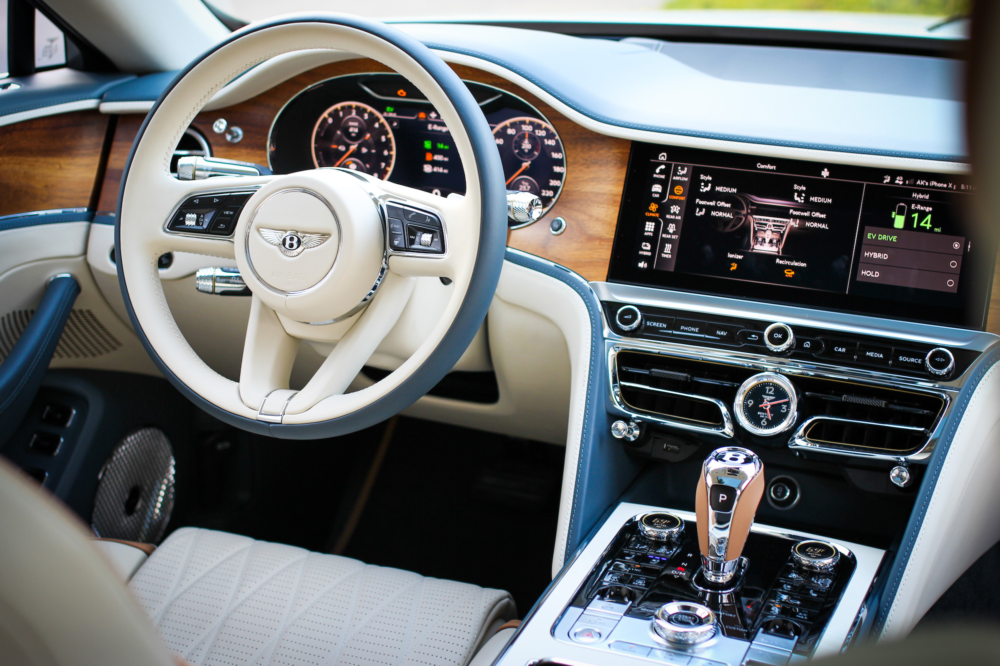 bentley flying spur hybrid -infotainment