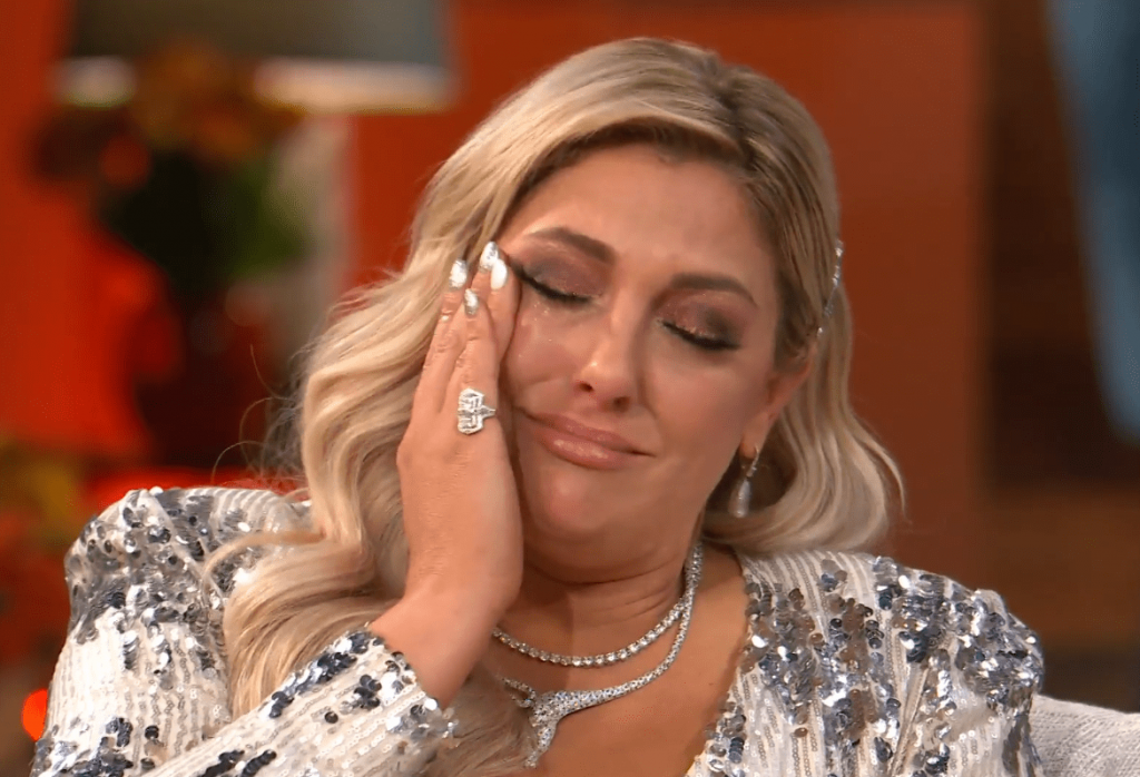 Gina Kirschenheiter Cries at the Season 14 Reunion