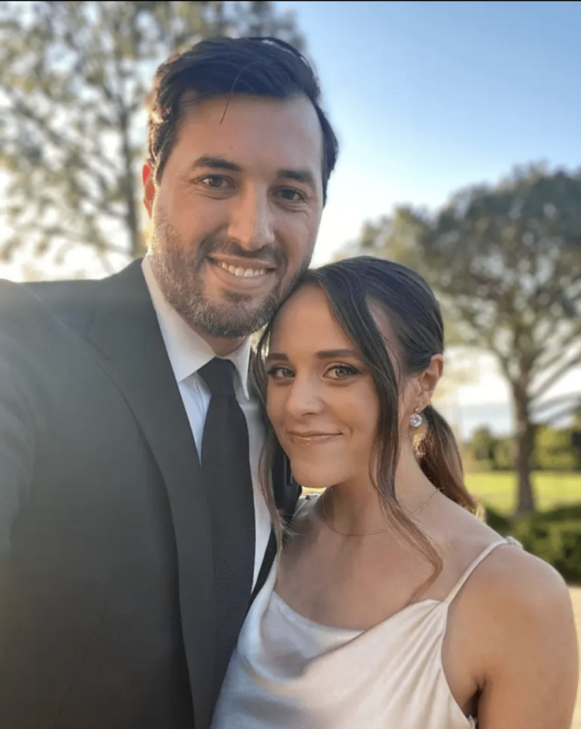 Jinger Duggar Rocks Bare Shoulders