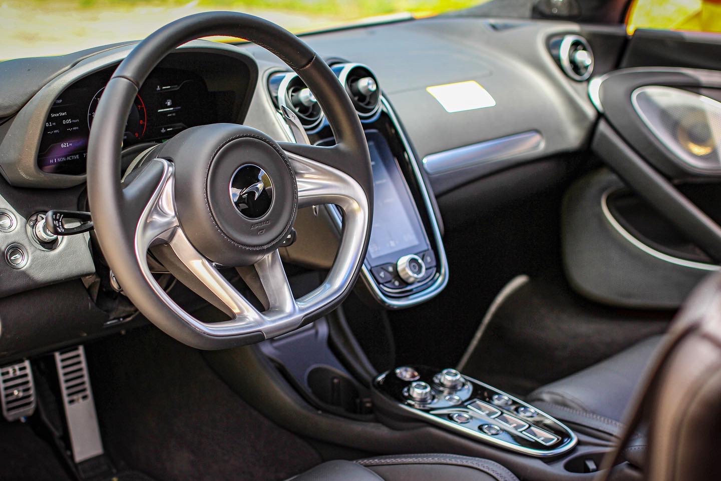 McLaren GT interior cockpit