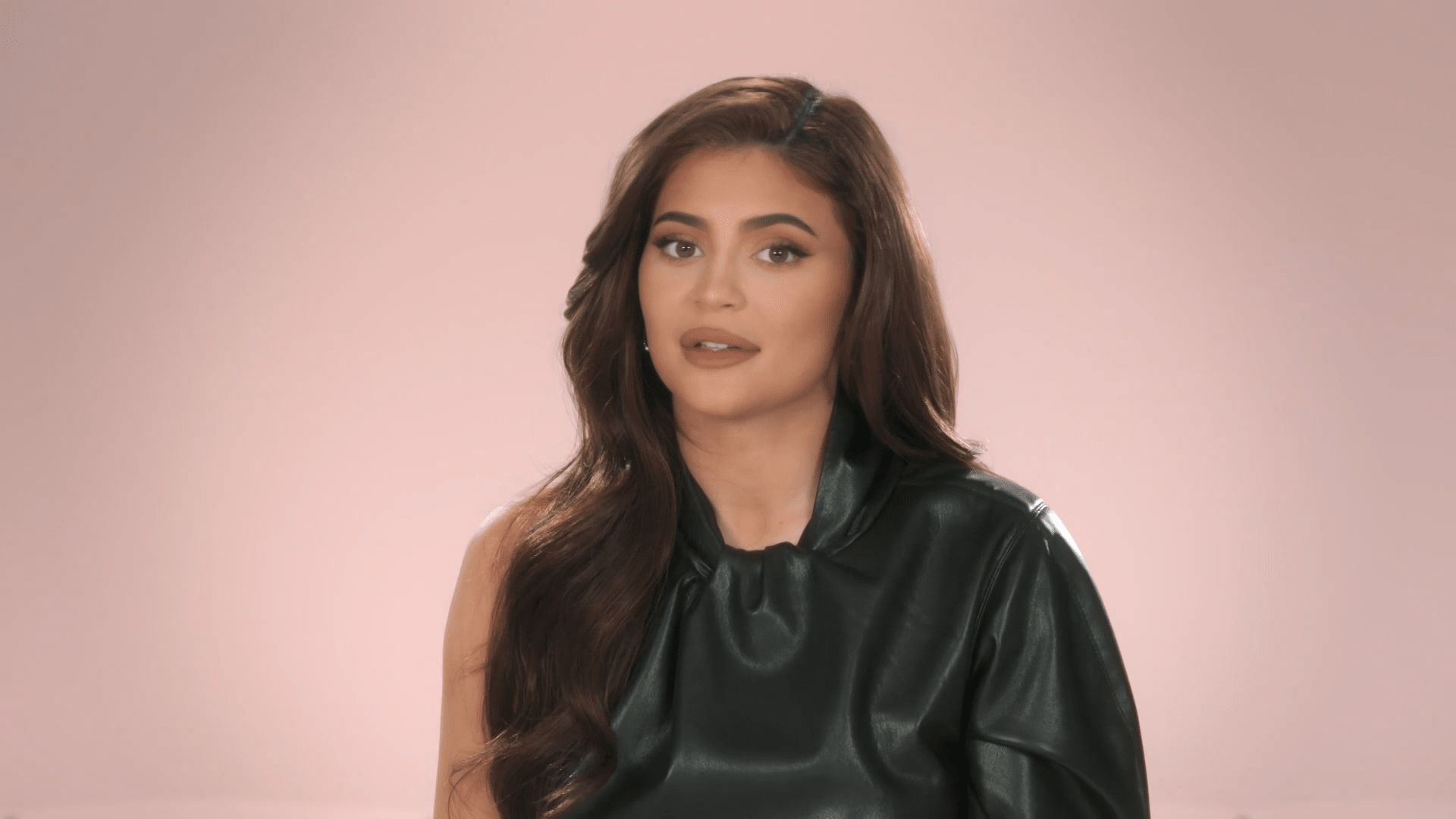 Kylie Jenner Claps Back At Trolls Who Made Fun Of Her Lips Yall Dont Even Know Whats Real