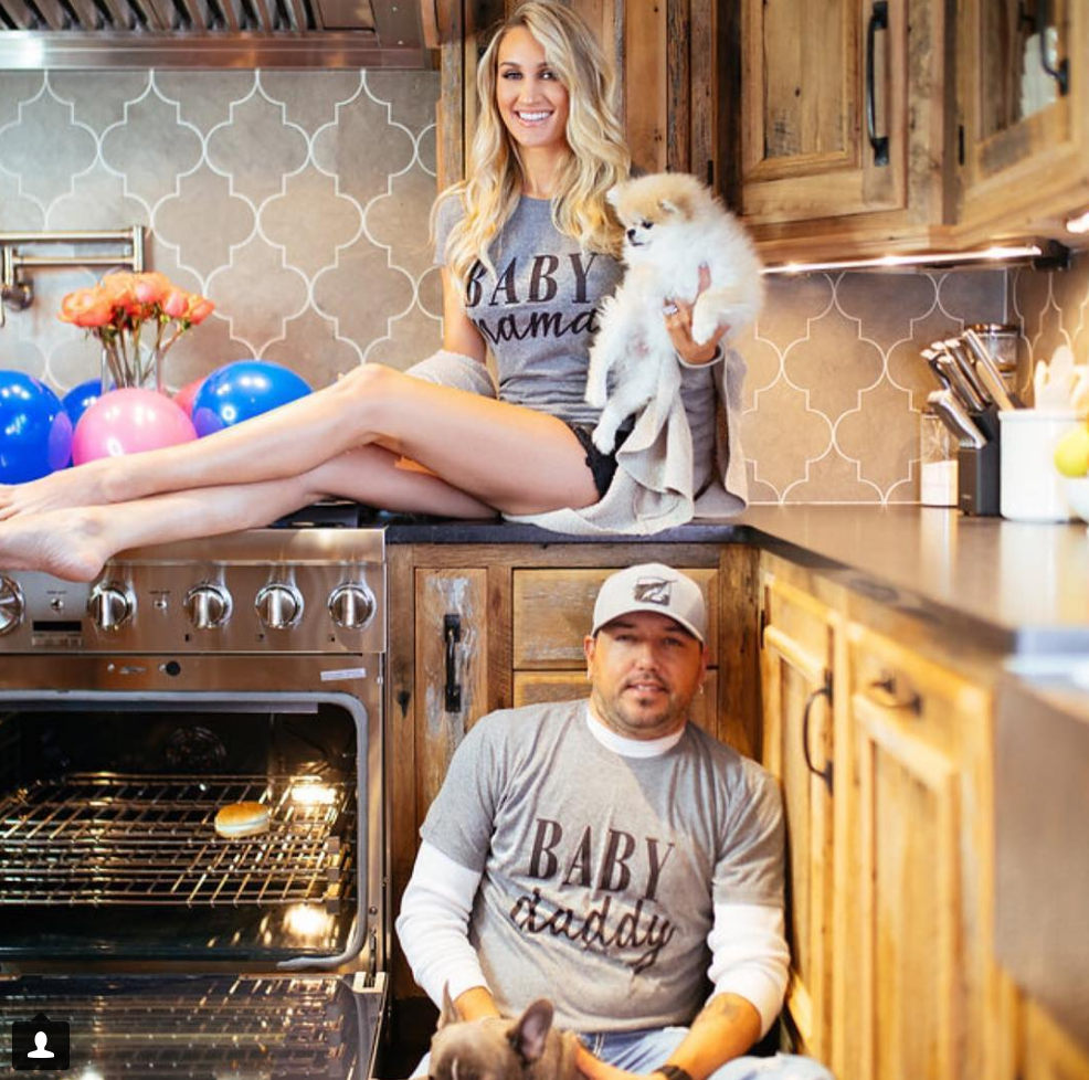 Jason Aldean and Britney Kerr Photo