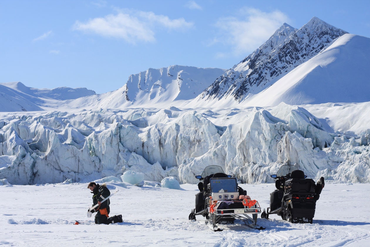 Sampling waters under sea ice on Svalbard