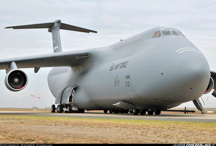 Photos of The Largest Airplane In The World That Is Used To Transport ...