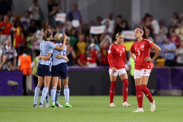 Sanne Troelsgaard, Nadia Nadim