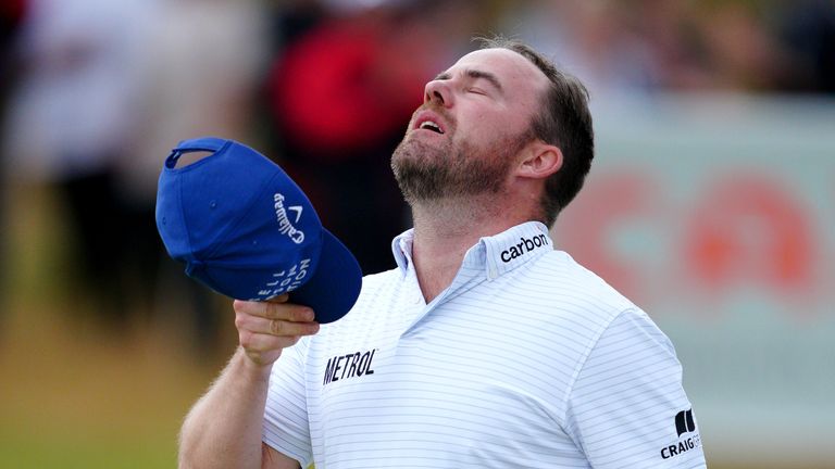 An emotional Richie Ramsay wins the Cazoo Classic, his first tournament win in seven years, and dedicates the victory to his daughter.