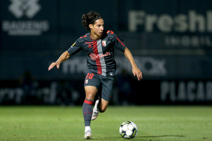 Diego Lainez