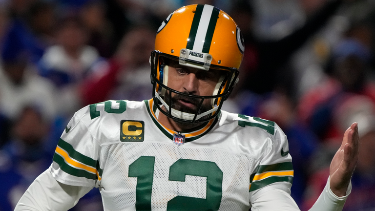 Aaron Rodgers and the Green Bay Packers did not add to their team on Tuesday's trade deadline