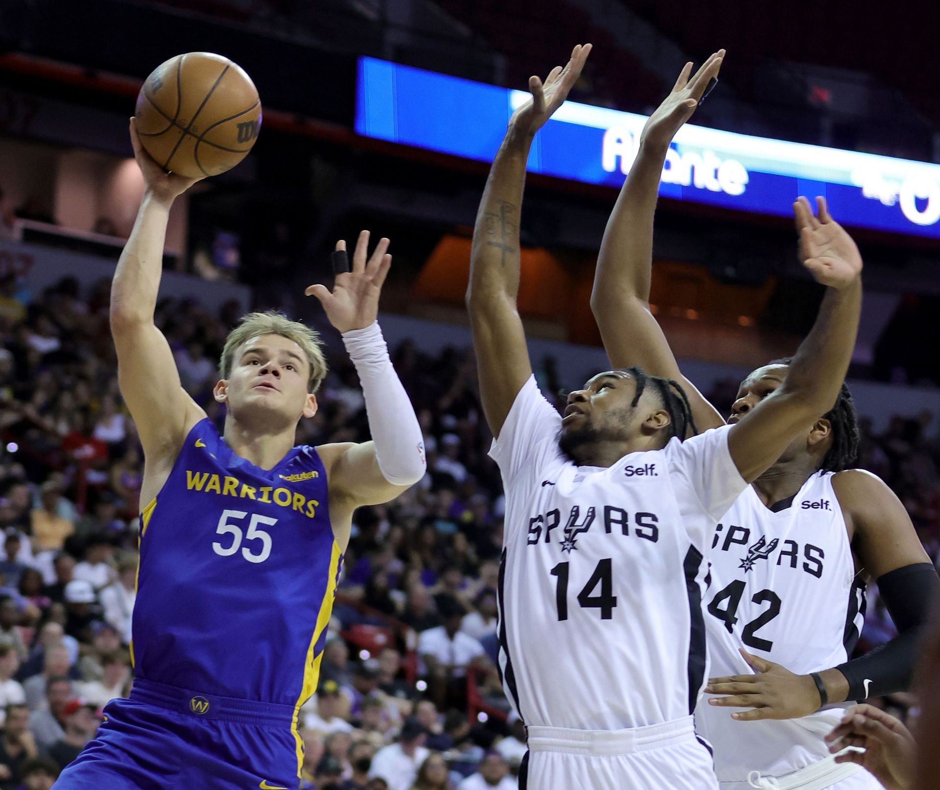 Despite being 6-foot-2, McClung is a fantastic dunker. (Image via Getty Images)