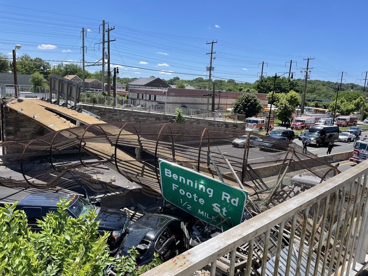 5 people hospitalized after pedestrian bridge collapses onto DC highway (photos)