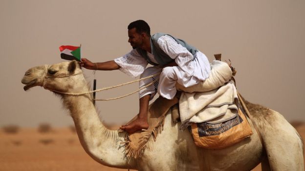 A supporter of Mohamed Hamdan "Hemeti" Dagolo outside Khartoum, Sudan