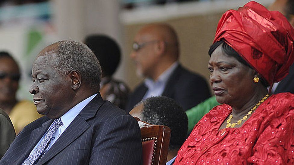 Kenya former president Mwai Kibaki (3rd-L) and Ngina Kenyatta