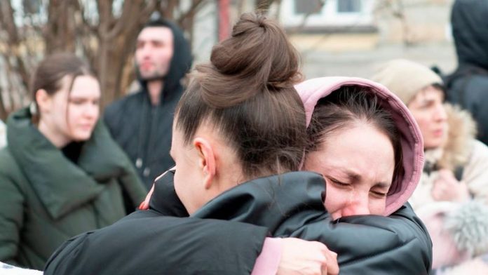 The daughter had been alongside hundreds of mums and children who had travelled on the same train from Lviv ( Image: ©Stan Kujawa)