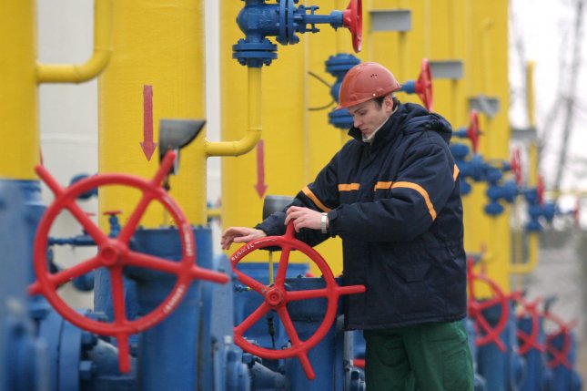 Europe's dependence on Russian oil, gas could undercut solidarity on Ukraine crisis