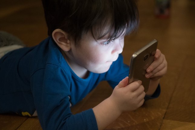 Study: Kids who spend more time on screens exhibit mental, behavior problems