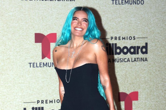 Karol G pays tribute to Selena at Coachella