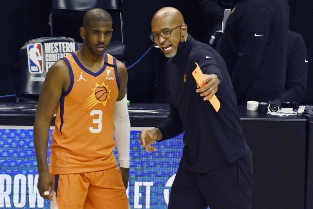 NBA playoffs: Chris Paul leads Suns past Pelicans in Game 1