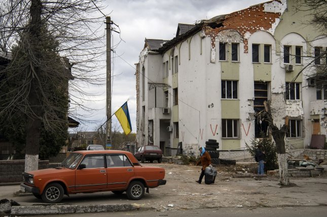 Russia demands that Ukraine give up Mariupol as new phase of war begins