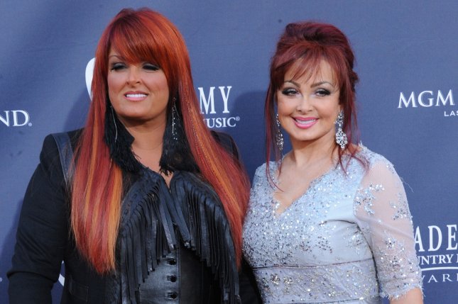 The Judds reunite, perform at 2022 CMT Music Awards