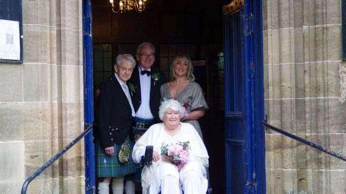 Alex and Jane Hamilton got married after being engaged for 60 years (Image: Kate Hamilton / SWNS)
