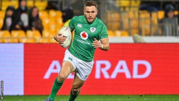 Jordan Larmour's try helped Ireland lead after New Zealand had notched the first touchdown