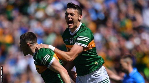 David Clifford celebrates with Seanie O'Shea