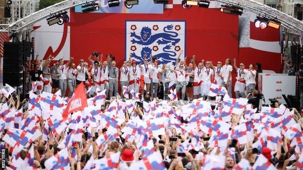 England players and fans enjoyed their lunchtime celebrations