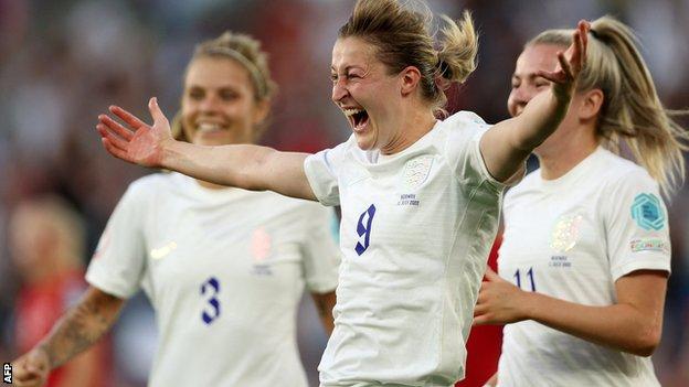 Ellen White celebrates scoring her second goal against Norway