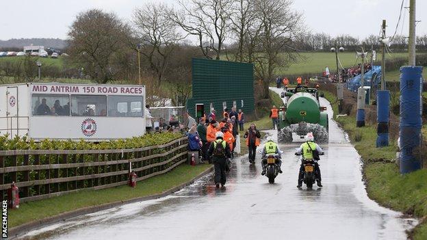 Poor weather and a resulting poor turnout of spectators blighted the 2016 Mid Antrim meeting