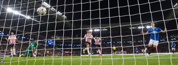 Rangers beat PSV Eindhoven in the Netherlands to clinch a place in the group stage