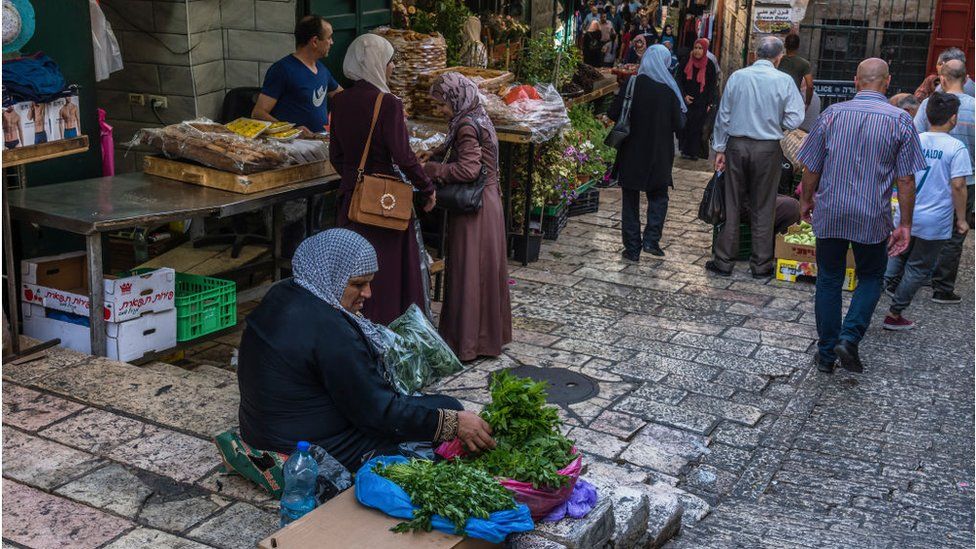 Palestinians Arab women in Old City of Jerusalem (file photo)