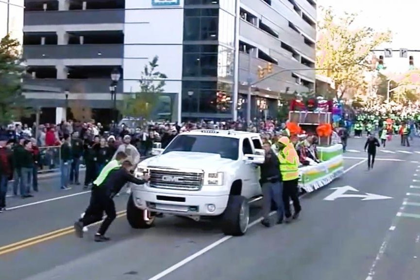 One person injured at N.C. Christmas parade when truck loses control