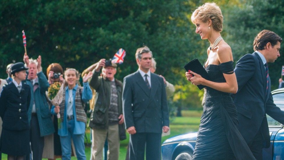 Elizabeth Debicki as Diana, Princess of Wales