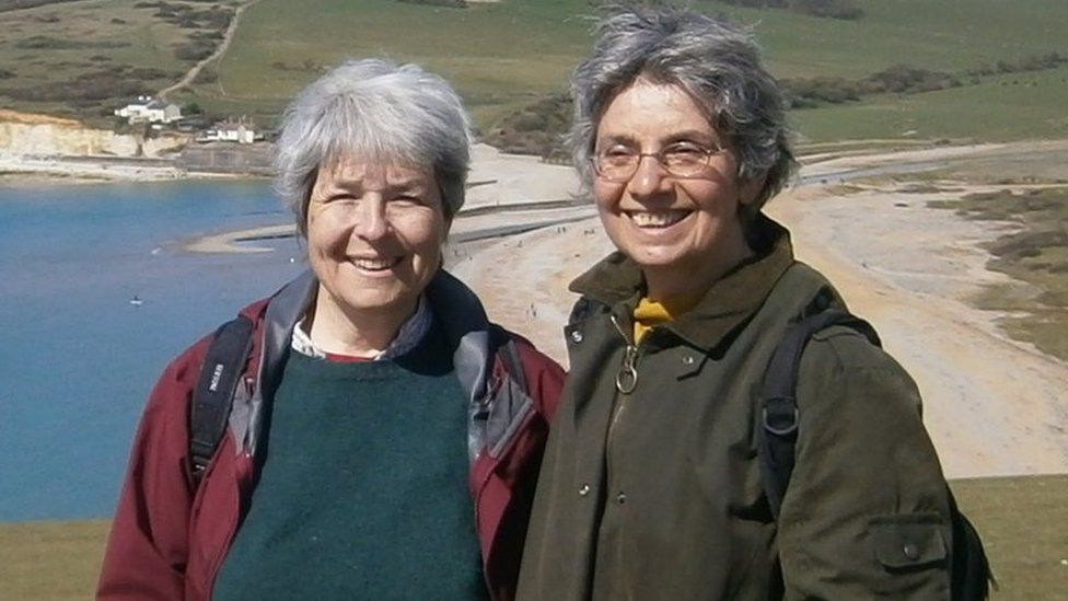 Friends Melanie Davies and Chiara Bertotti on a coastal walk