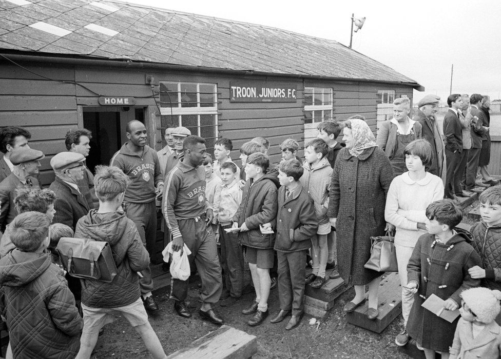 Pele in Troon