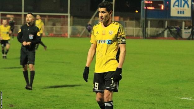 Nassim Akrour playing for Chambery