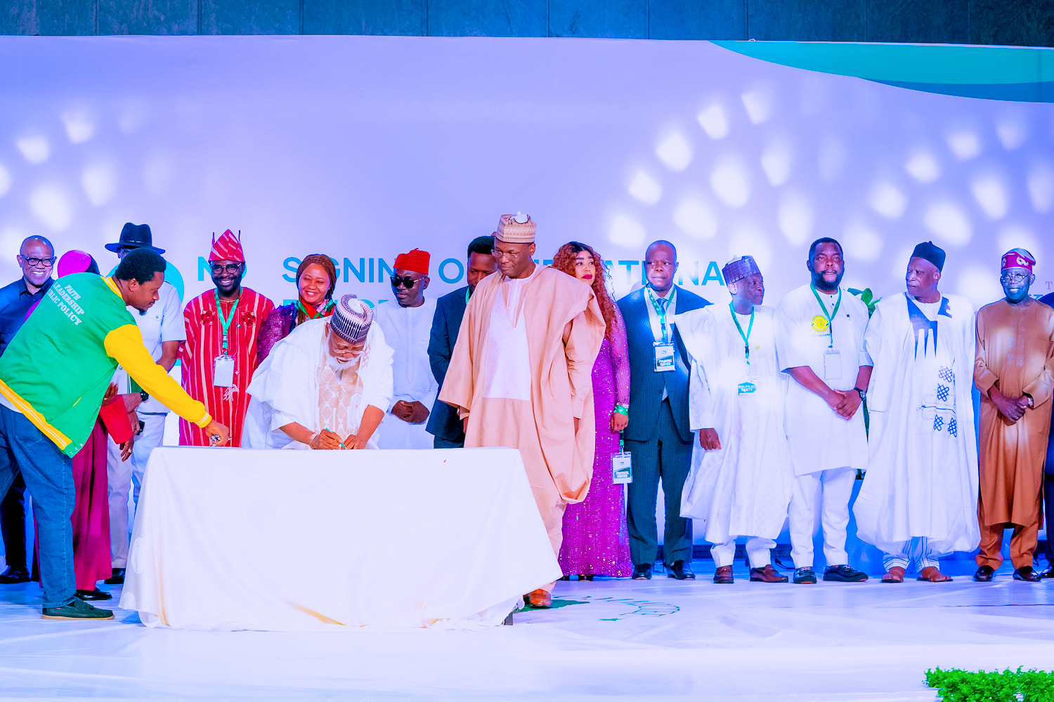 More photos of Presidential candidates at the Peace Accord signing ceremony