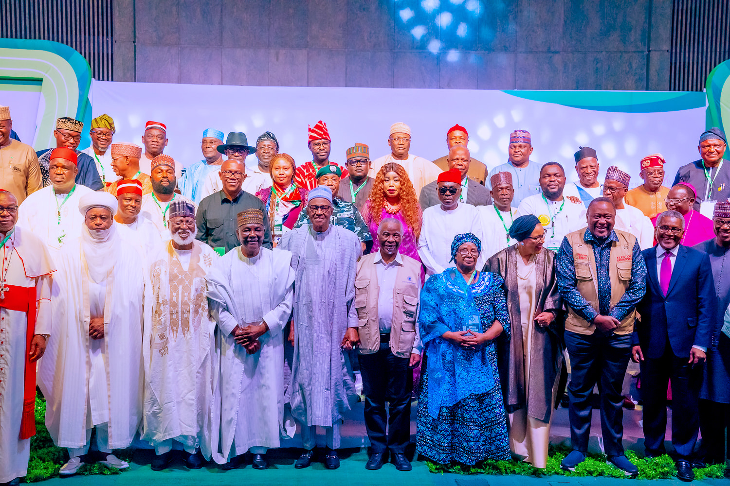 More photos of Presidential candidates at the Peace Accord signing ceremony