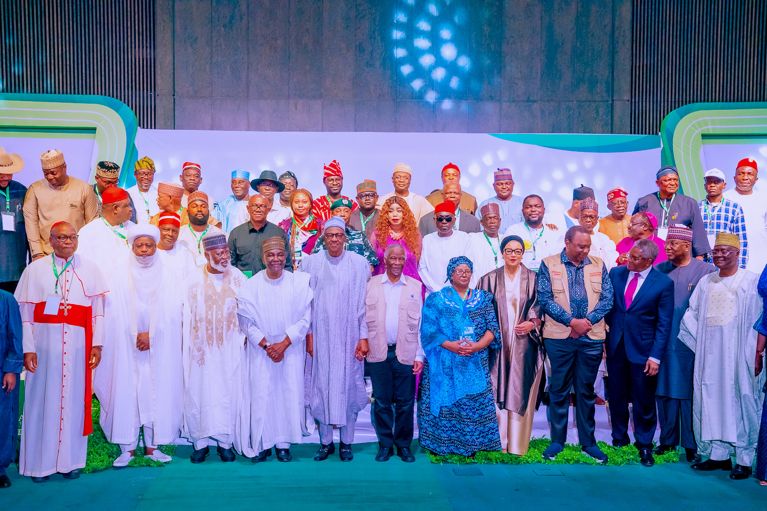 More photos of Presidential candidates at the Peace Accord signing ceremony