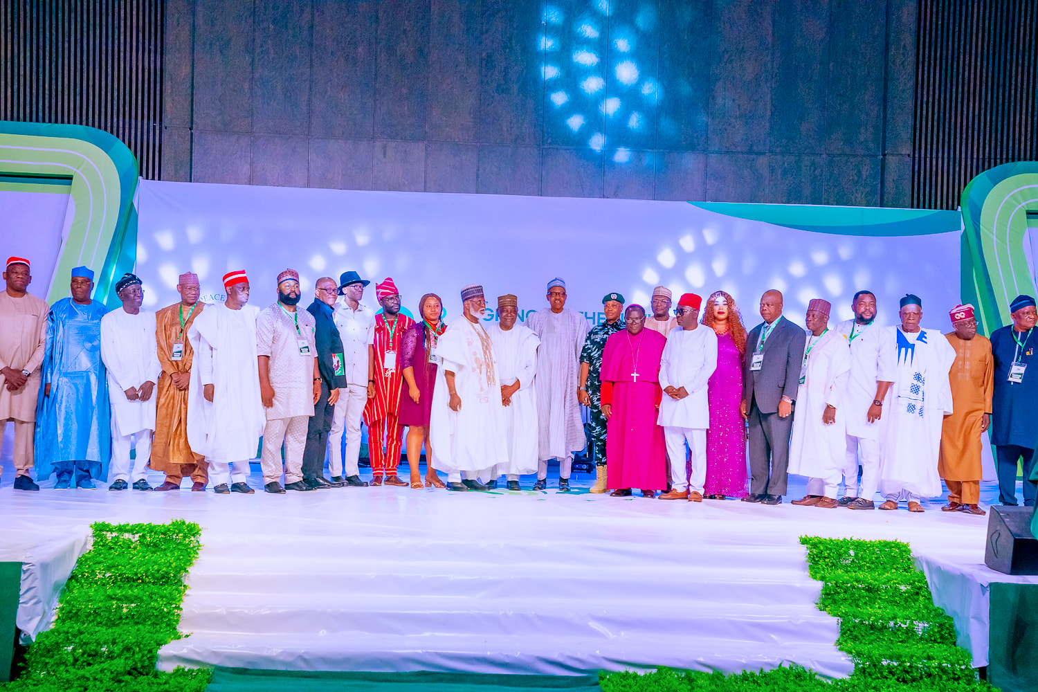 More photos of Presidential candidates at the Peace Accord signing ceremony