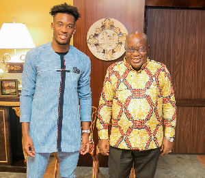 Callum Hudson-Odoi with President Nana Akufo-Addo