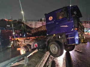 Articulator truck which fell on Friday night