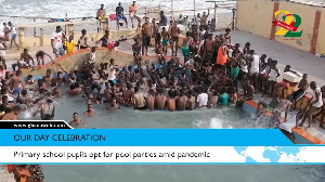 The primary pupils in the pool